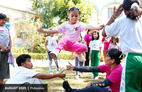 children play games in the Philippines